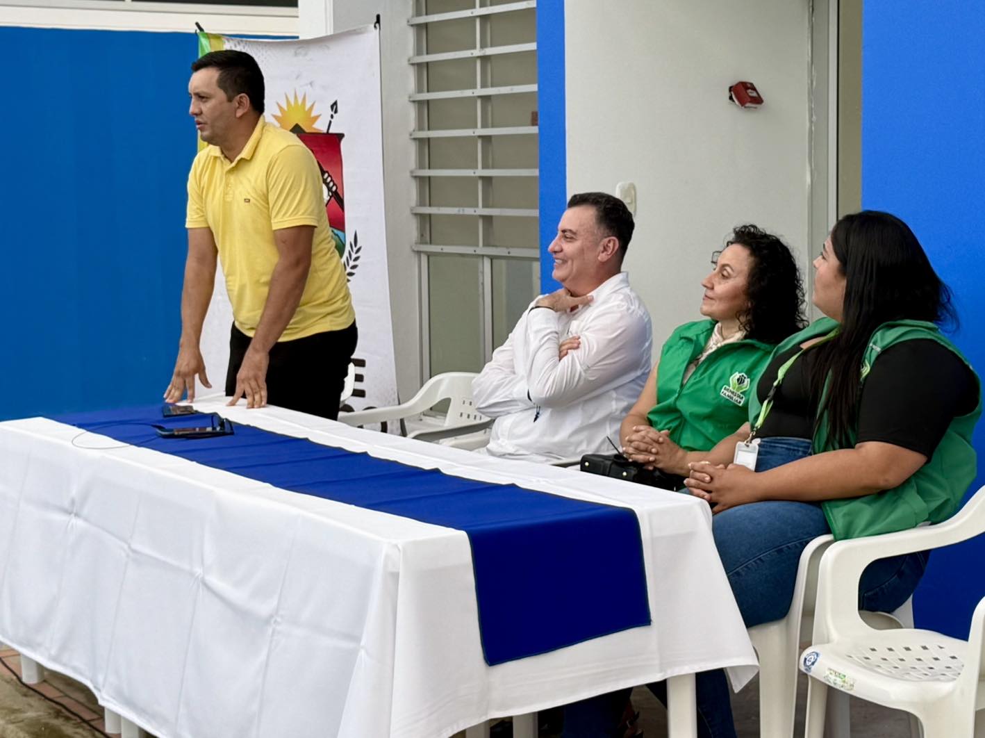 imagen de 𝐀𝐥𝐜𝐚𝐥𝐝𝐞 𝐂𝐚𝐦𝐢𝐥𝐨 𝐀𝐛𝐫𝐢𝐥 𝐞𝐧𝐭𝐫𝐞𝐠𝐚 𝐂𝐃𝐈 𝐏𝐚𝐥𝐦𝐚𝐫𝐢𝐭𝐨𝐬 𝐚𝐥 𝐈𝐂𝐁𝐅